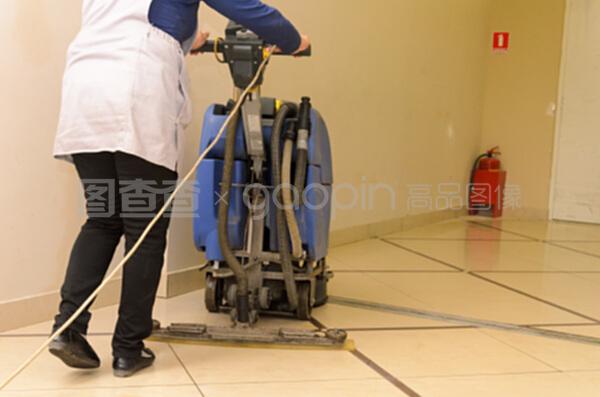 帶洗衣機(jī)的地板護(hù)理與清潔 一站式家居保潔解決方案